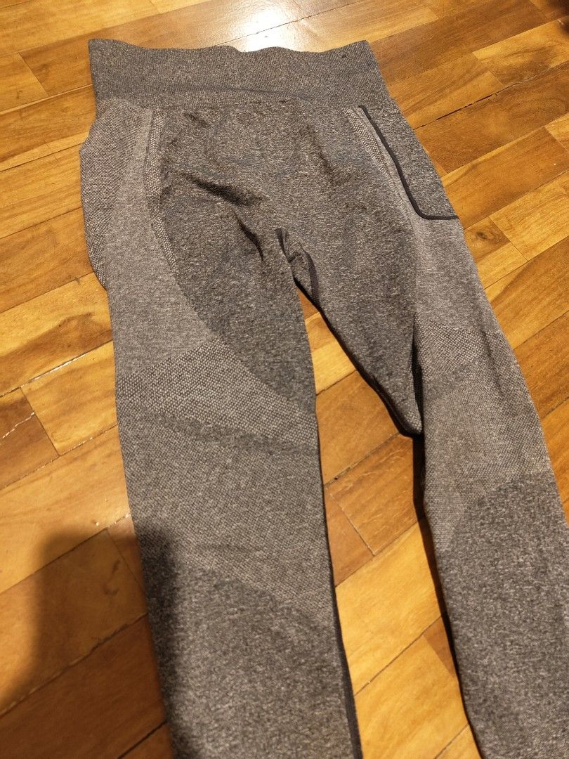 Decathlon Gray leggings (Category: Activewear) located in Makati City. Submitted by kfcalderon926 (Listing ID 1460220899, Image 2). Description: never used with pocket decathlon gray leggings size small Rfs: decluttering MOP: BPI/Gcash/ Gotyme delivery: via Grab or Lalamove ONLY. sf c/o. buyer Location: Makati.