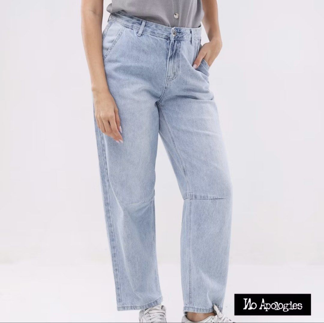 Denim Barrel Baggy Jeans (Category: Jeans) located in Rizal. Submitted by gracefullykept (Listing ID 1460222540, Image 2). Description: - Item: Light Wash Blue / High waist, relaxed wide-leg / barrel fit - Size: S (25-26) - Vibe: Features slanted front pockets and horizontal seam paneling across the knee area. 🚛 MOD: J&T / Lalamove 💰 MOP: GCash 💌 Send a direct message for when worn.