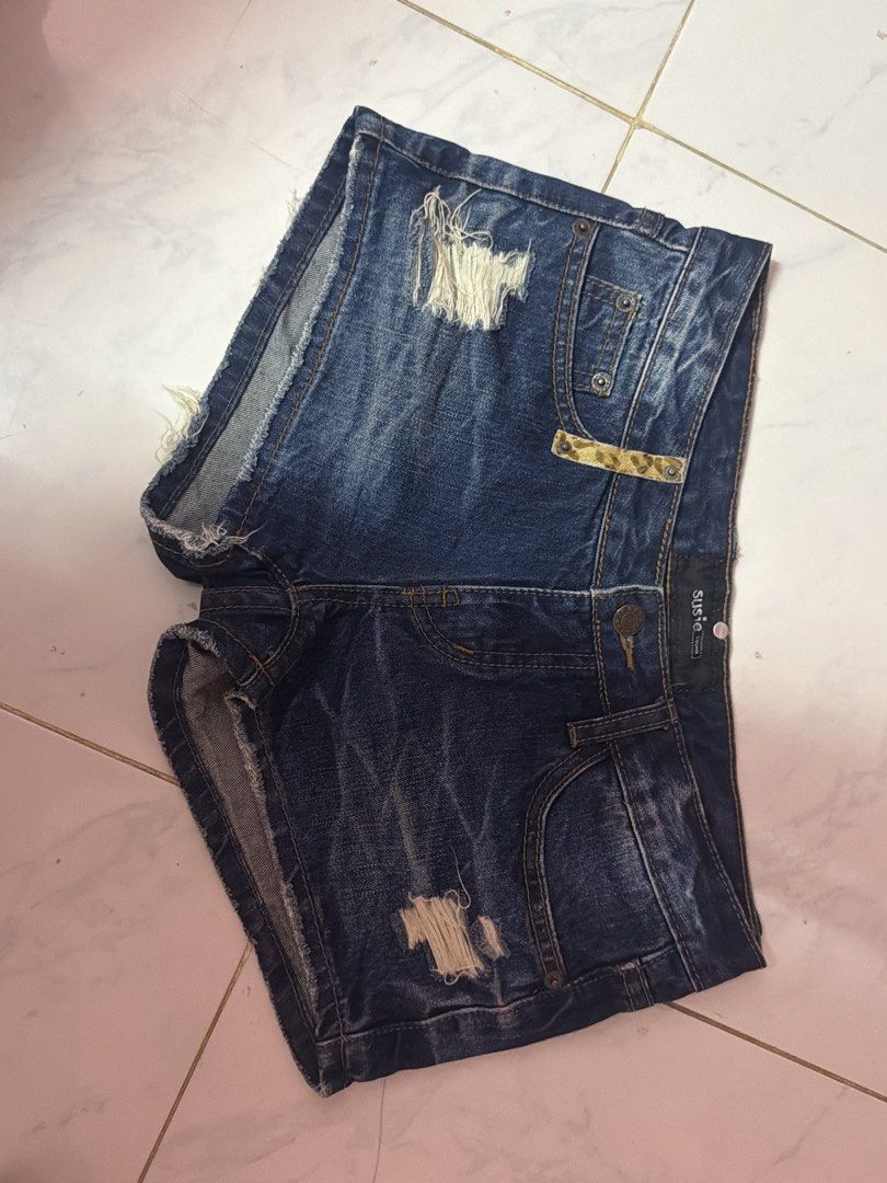 DENIM SHORTS (Category: Shorts) located in Iligan City. Submitted by my.preloved29 (Listing ID 1460276229, Image 3). Description: SIZES 26 - 27 EACH FOR ₱120 TAKE ALL: ₱500 .