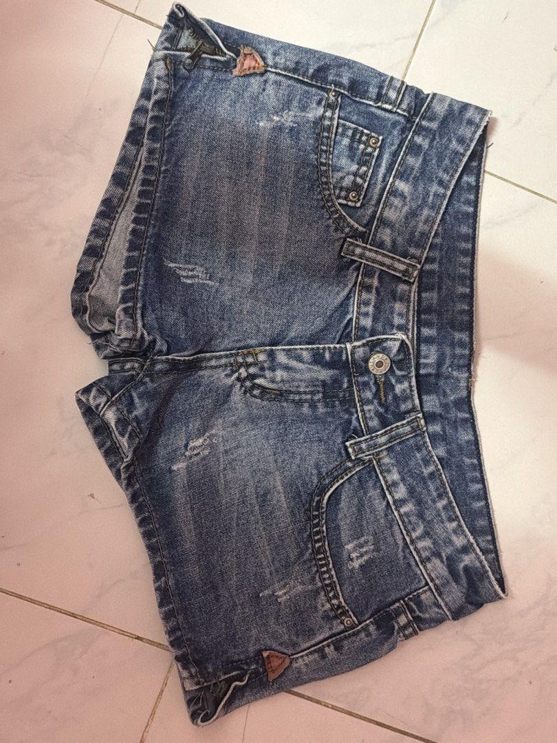 DENIM SHORTS (Category: Shorts) located in Iligan City. Submitted by my.preloved29 (Listing ID 1460276229, Image 1). Description: SIZES 26 - 27 EACH FOR ₱120 TAKE ALL: ₱500 .