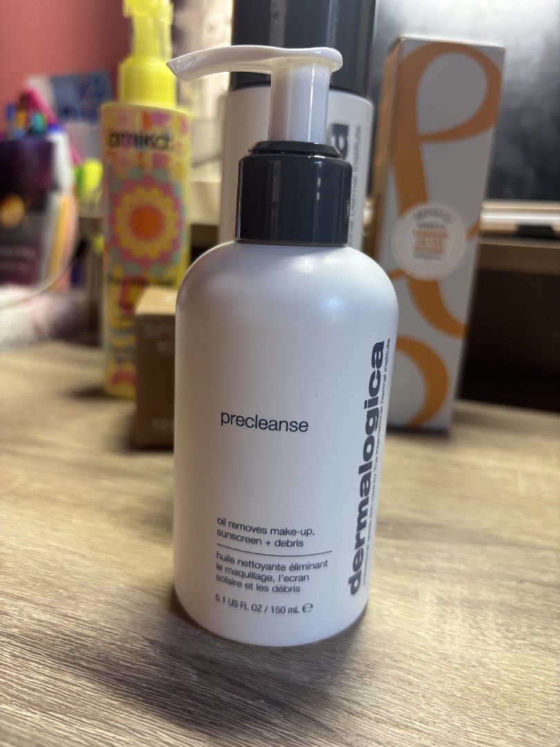 Dermalogica Precleanse (Category: Face Care) located in Davao. Submitted by mielle_888 (Listing ID 1460168718, Image 1). Description: ‼️ONLY PUMPED TWICE‼️So parang bago lang - Dermalogica Precleanse Oil (5.1 US fl oz / 150 mL) - Perfect for makeup removal or double cleansing routine - Effectively removes makeup, sunscreen, and daily debris - Precleanse oil melts away impurities -.