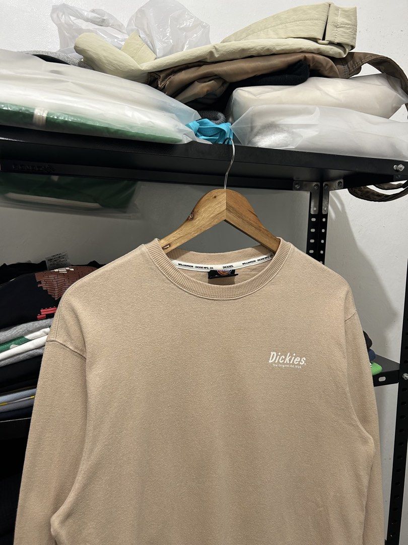 Dickies longsleeves (Category: Tshirts & Polo Shirts ) located in Cavite. Submitted by arvinroderos (Listing ID 1460150811, Image 2). Description: Dickies longslevees 21x26.5 as new 350.