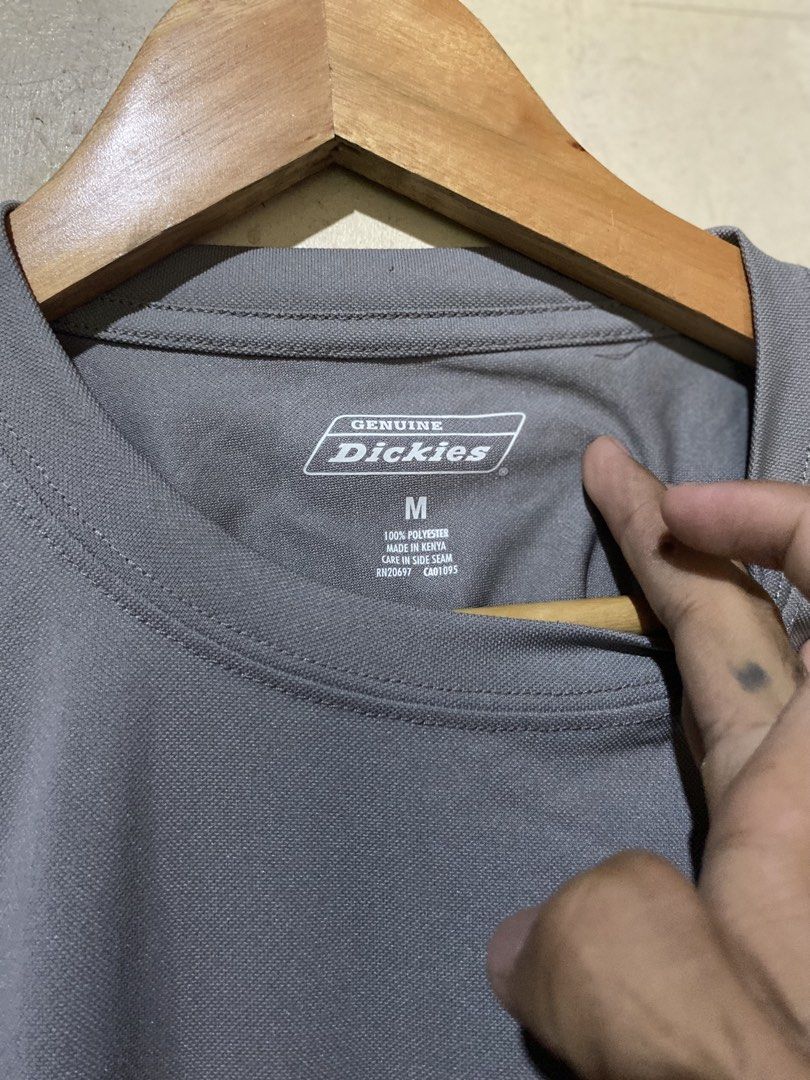 Dickies pocket tee (Category: Tshirts & Polo Shirts ) located in Manaoag. Submitted by jericsapigao (Listing ID 1460275792, Image 3). Description: Size:Medium fit Large to XL.