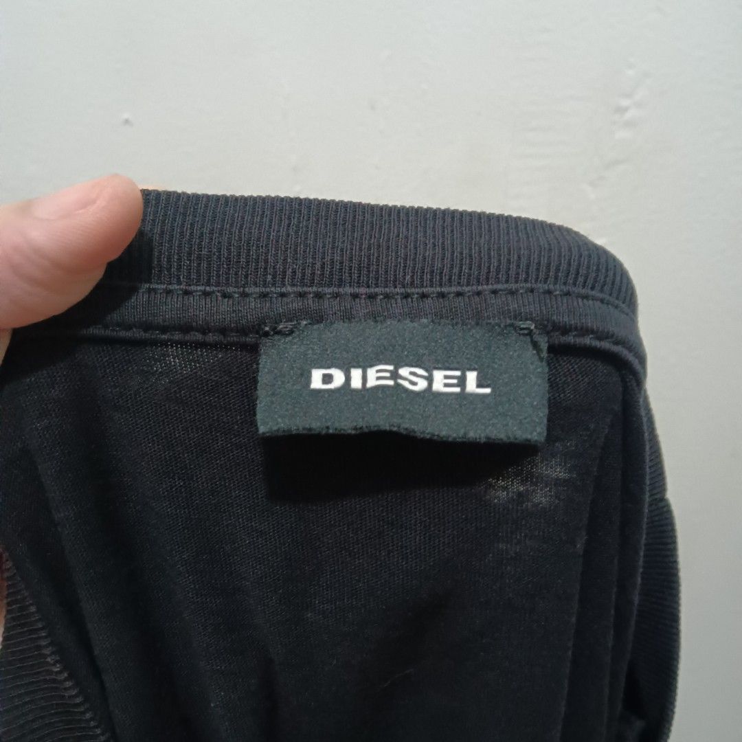 DIESEL Just Slits X84 Shirt (Category: Tshirts & Polo Shirts ) located in Quezon City. Submitted by jaychingsss (Listing ID 1460204397, Image 2). Description: Diesel Just Slits X84 Shirt - 80 23x27 Complete Tags Color Rate: 9/10 NEED WASH.