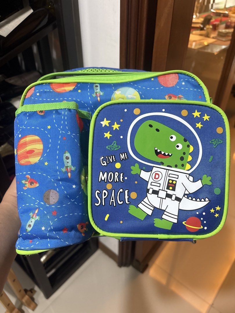 Dinosaur Snack Bag (Category: Other Babies Going Out Needs) located in Angeles City. Submitted by cherryblossom032018 (Listing ID 1460138156, Image 1). Description: Never used. Nastock lang.