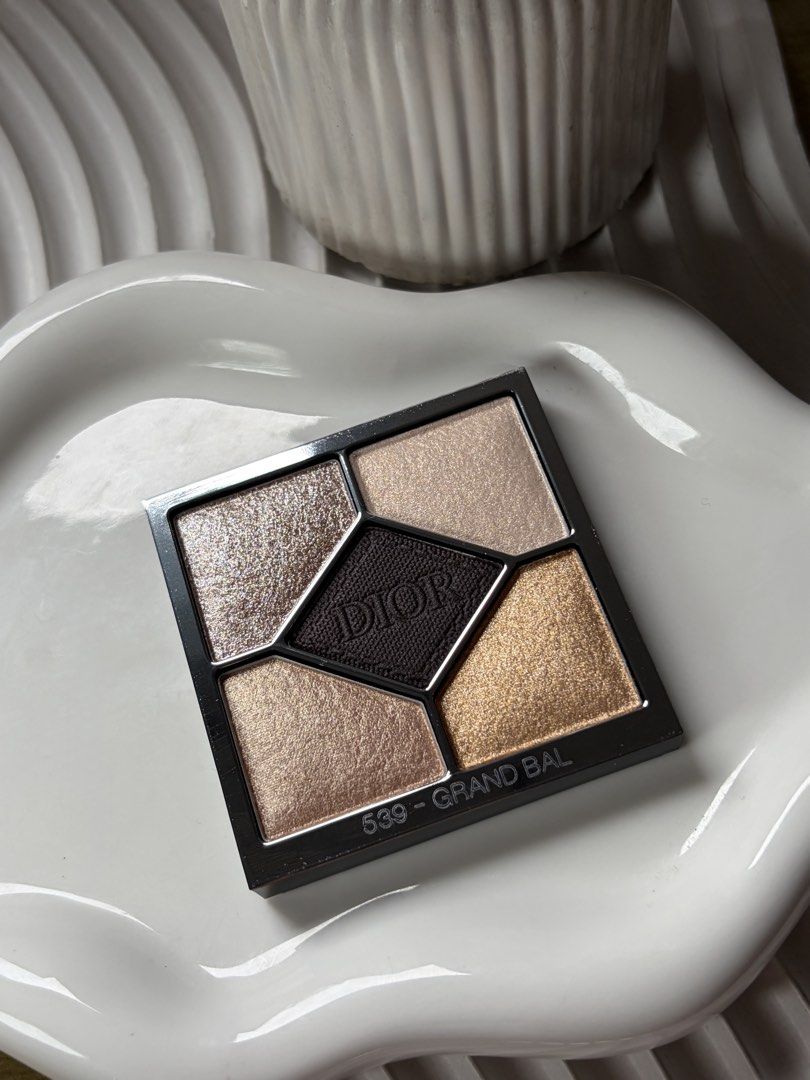 Dior Couture Eyeshadow Refill (Category: Makeup) located in Taguig. Submitted by makeupgoodiess (Listing ID 1460193484, Image 2). Description: P850 each ang mahal ng with case nito 🫣🥹 P3800++ may nabibiling case magnetic sa orange app 🍊 .