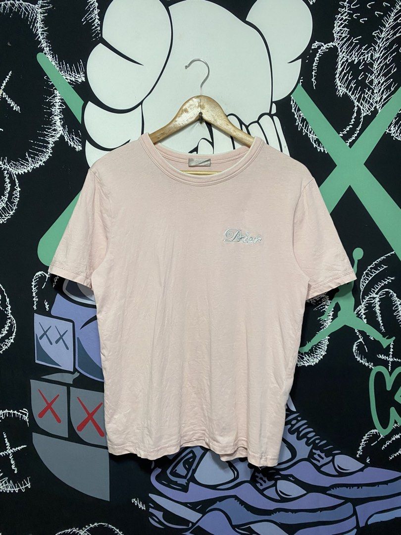 dior embroid logo (Category: Tshirts & Polo Shirts ) located in Tabaco. Submitted by goodyshit.9 (Listing ID 1460186720, Image 1). Description: excellent condition no issue color rate 9.8/10 21/26.