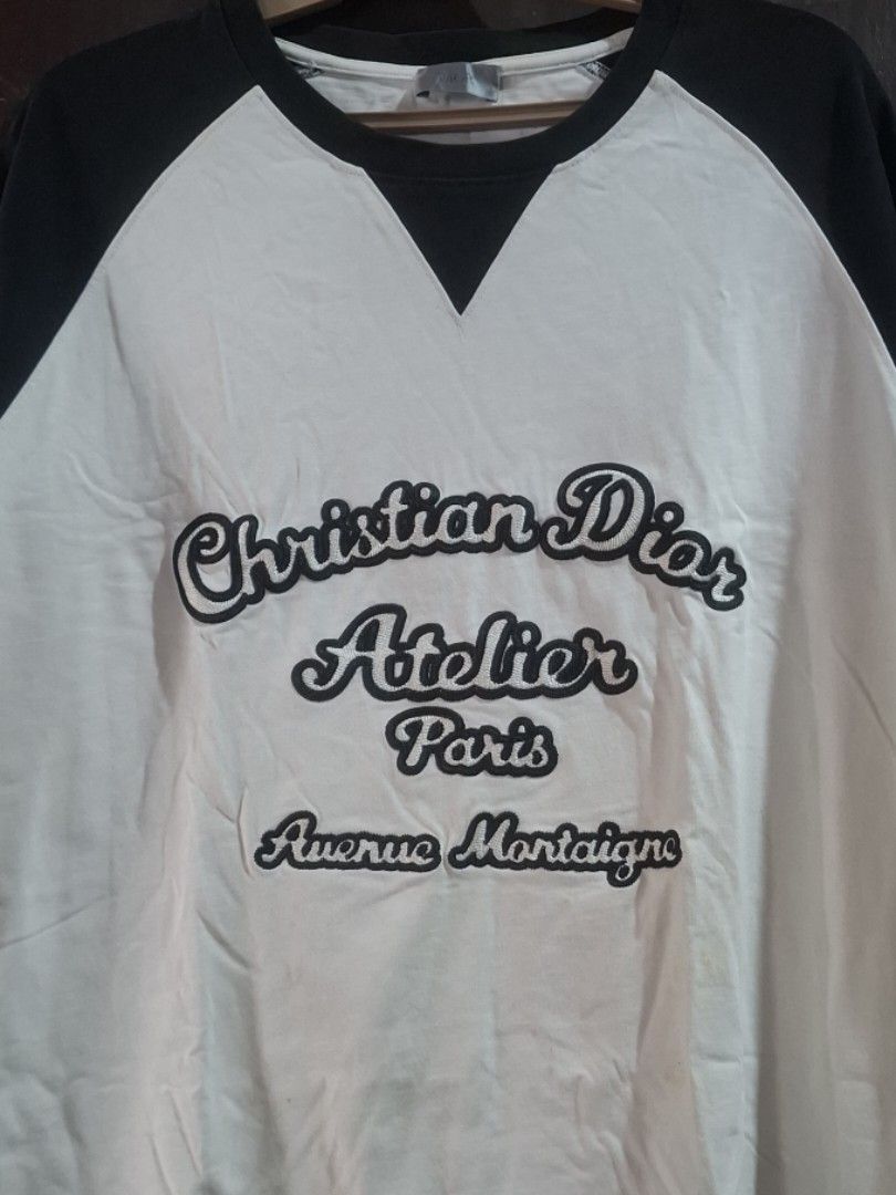 Dior Embroid tee (Category: Tshirts & Polo Shirts ) located in Laoag. Submitted by _kenlucky (Listing ID 1460108693, Image 1). Description: Gusot lang fresh fr Bale 9/5 Color rate dimes 28x22.