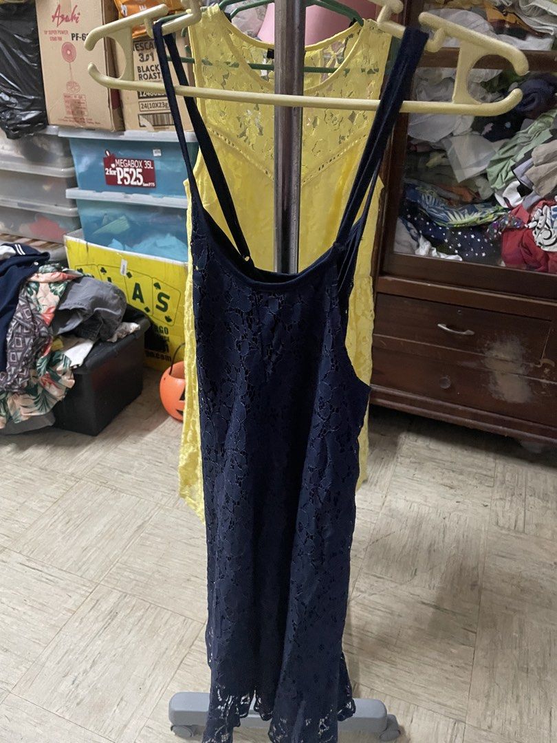 dress formal (Category: Dresses) located in Quezon City. Submitted by bongsi0930 (Listing ID 1460108063, Image 1). Description: different brands.