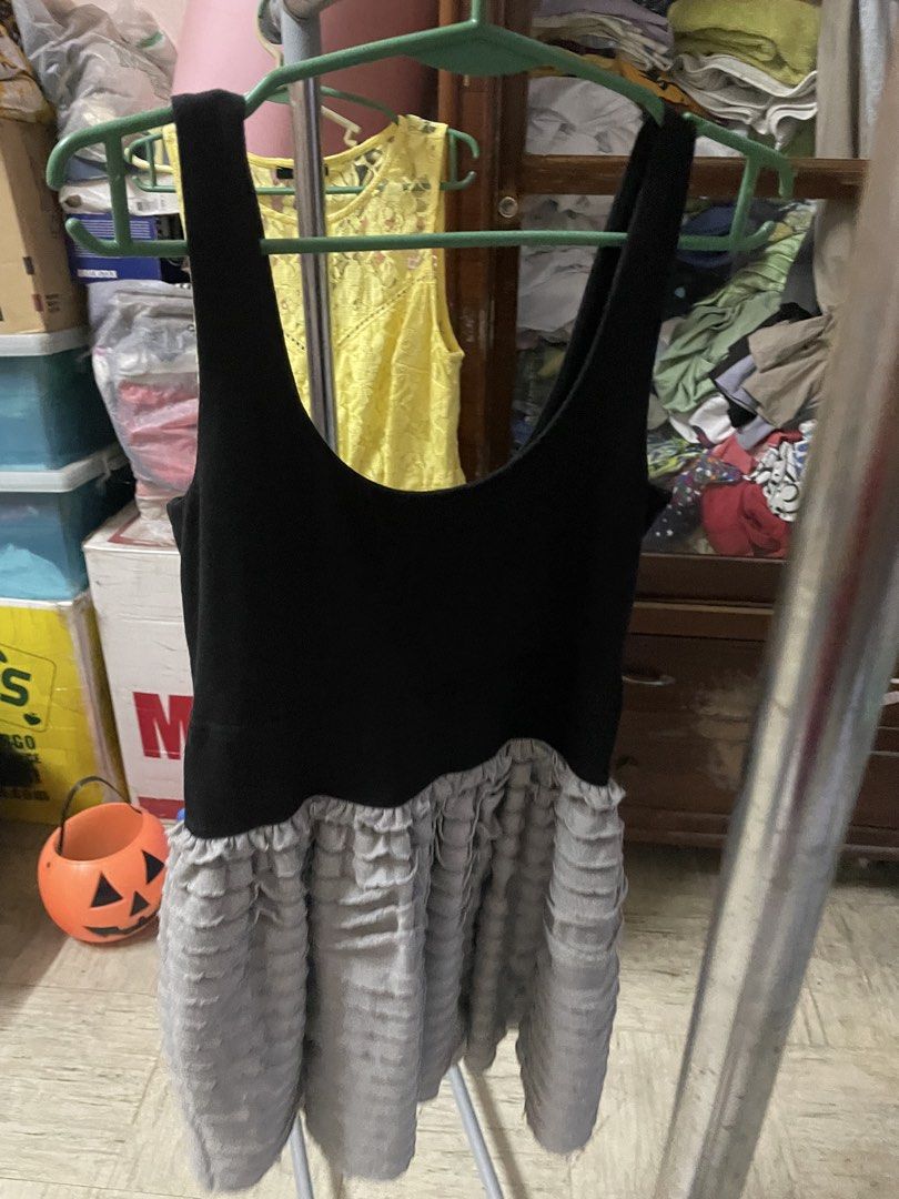 dress formal (Category: Dresses) located in Quezon City. Submitted by bongsi0930 (Listing ID 1460108063, Image 3). Description: different brands.