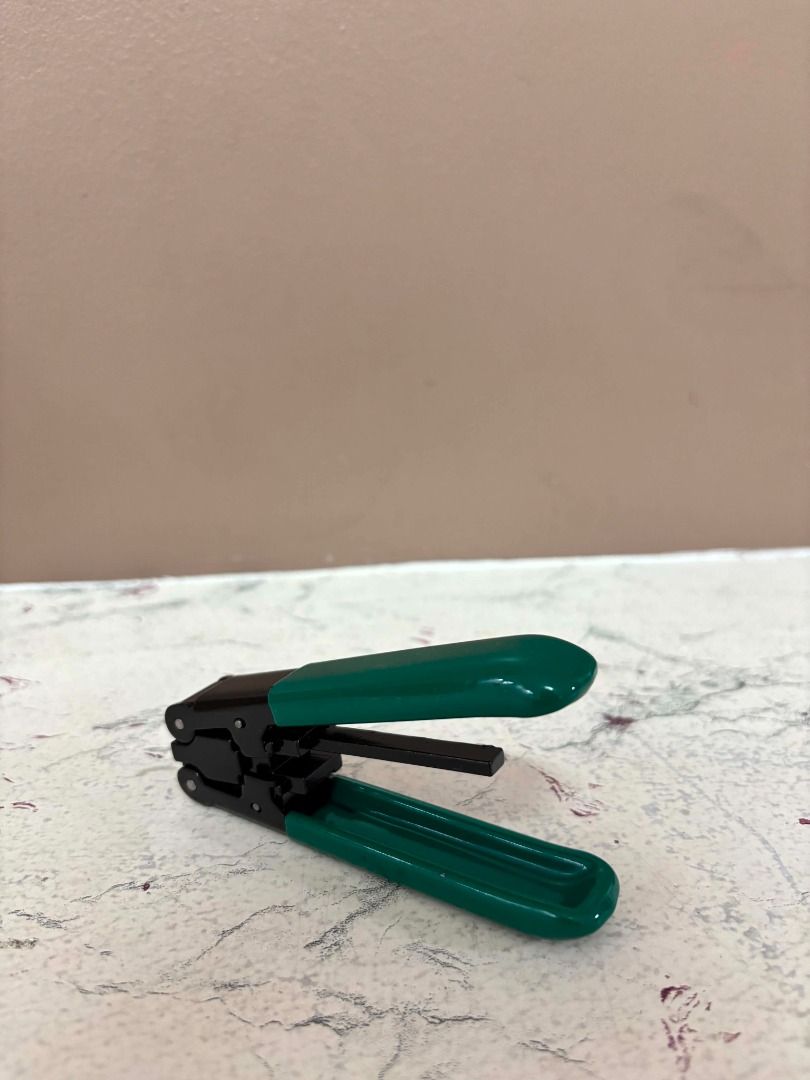 Drop Cable Stripper (Category: Office & Business Technology) located in Caloocan City. Submitted by ibfptechnologies_08 (Listing ID 1460192719, Image 3). Description: The stripper is designed to make a longitudinal cut along the outer jacket of the drop cable, without damaging the inner conductors or fibers. This allows the technician to access the inner conductors or fibers and make the necessary connections..