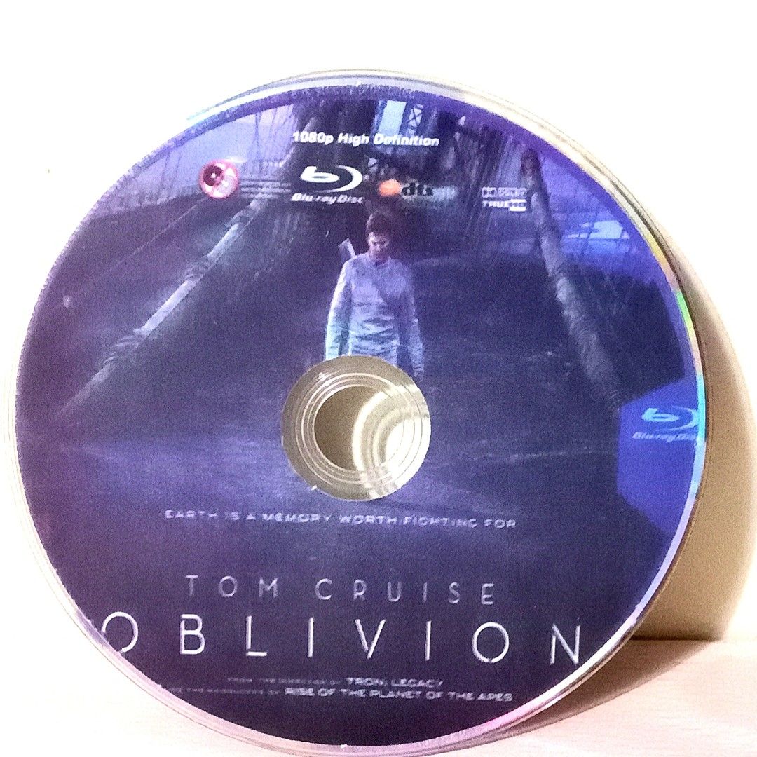 DVD Movie : "OBLIVION" (Category: CDs & DVDs) located in Bulacan. Submitted by namethesizemkt2 (Listing ID 1460232333, Image 1). Description: .