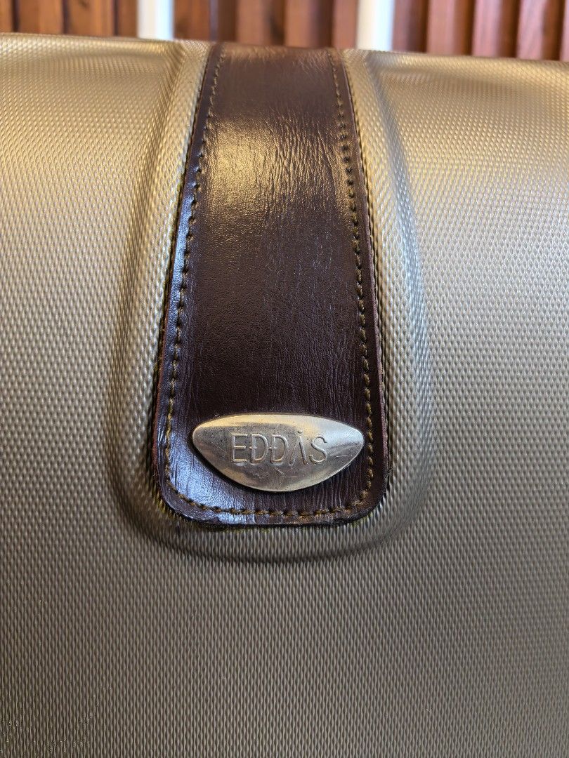 Eddas Japan Luggage (Category: Luggage) located in Manila. Submitted by uno001 (Listing ID 1460114086, Image 2). Description: Brand: Eddas ✅ Premium Look with leather Touch ✅ Large Check luggage ✅ H25.5" xW16" x D10.5 Inches ✅ 360° Wheels All smooth ✅ Padlockable Zipper ⬆️ Issue with fabric run inside as seen in picture..