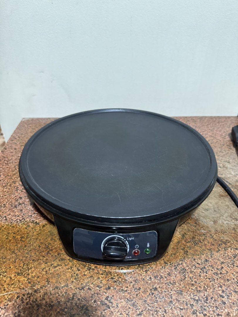Electric Crepe Maker (Category: Cookers) located in Manila. Submitted by rnc.shop (Listing ID 1460247278, Image 1). Description: Isiler Baumann electric crepe maker 1000W non-stick griddle plate Manila pickup location.