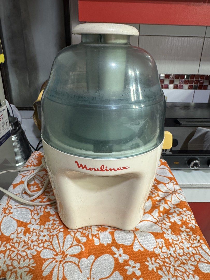 Electric Juicer (Category: Juicers, Blenders & Grinders) located in Manila. Submitted by rnc.shop (Listing ID 1460248286, Image 1). Description: Moulinex Vitae Centrifugal Juicer (Type JU200) A compact 200W fruit and vegetable juicer Manila pickup location .
