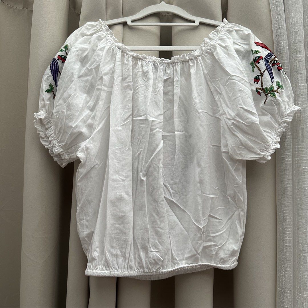 Embroidered Bohemian Top (Category: Blouses) located in Cainta. Submitted by tooonico (Listing ID 1460218603, Image 2). Description: RFS: Decluttering MOP: GCash/Maya/Maribank/UB .