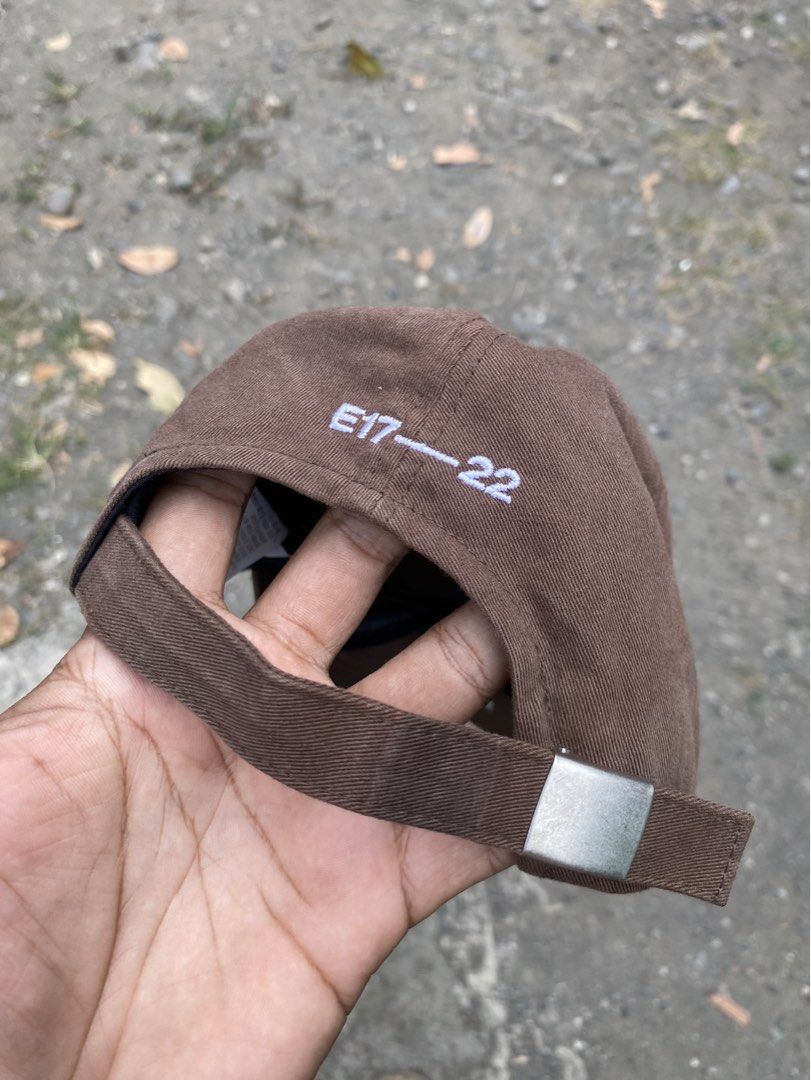 Emis Dadhat (Category: Caps & Hats) located in Davao. Submitted by workmensph (Listing ID 1460194078, Image 3). Description: OSFA Excellent Condition.