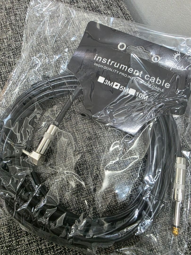 Esppoir Instrument Cable High Quality Pro (3m/5m/10m) (Category: Other Audio Equipment) located in Quezon City. Submitted by mines_r32 (Listing ID 1460167072, Image 1). Description: - High-quality pro instrument cable - Versatile: works with guitars and other instruments - Includes both straight and angled jack ends - Available in 3m, 5m, and 10m lengths Can Ship via lalamove, LBC, JnT Location: Sikatuna Village, Quezon City For more products che