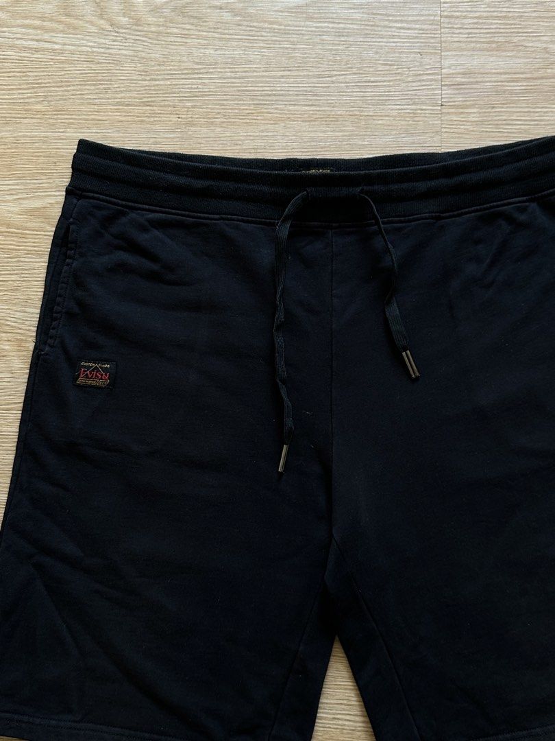 Evisu (Category: Shorts) located in Daet. Submitted by kevsquintela (Listing ID 1460218330, Image 3). Description: Evisu 🖤🤍🖤 Size - 34 - 38 Length - 21 Excellent .