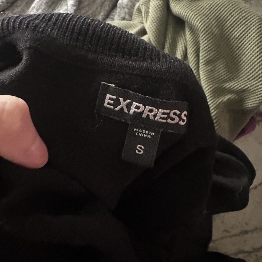 Express black sweater (Category: Longsleeves) located in Pasig City. Submitted by ynahperez (Listing ID 1460212490, Image 3). Description: .