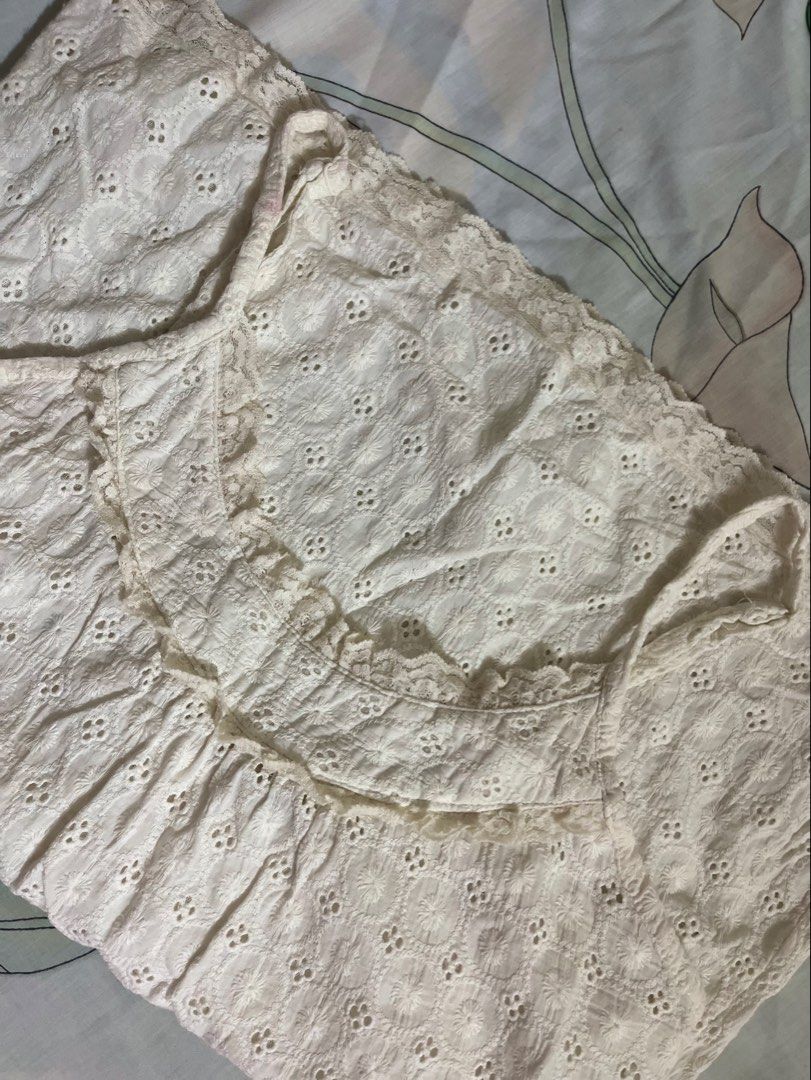 Eyelet Camisole Top (Category: Sleeveless) located in Manila. Submitted by dayclutter (Listing ID 1460244230, Image 2). Description: W15” L22”.