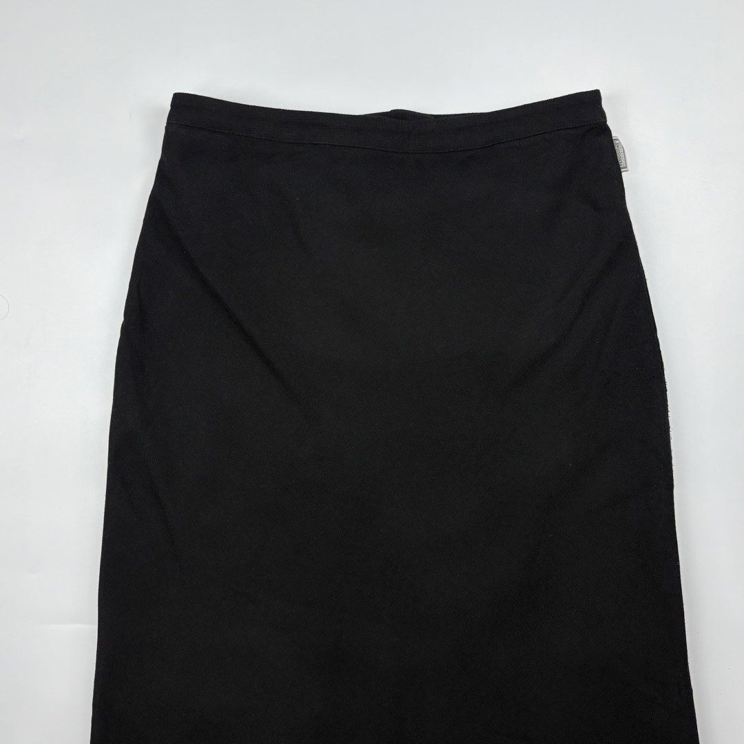Fendissime - Fendi Diffusion Line - Maxi Skirt (Category: Skirts) located in Bacolod City. Submitted by cast.archives (Listing ID 1460212940, Image 2). Description: Fendissime - Fendi Diffusion Line - Maxi Skirt Waist: 26-28" Length: 39" Condition: Excellent Flaw: Need wash.