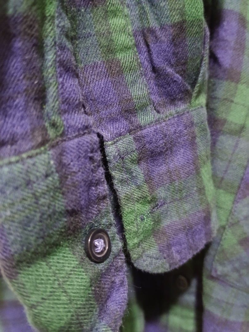 Flannel long sleeves (Category: Longsleeves) located in Las Pinas. Submitted by erikashoppe (Listing ID 1460128750, Image 3). Description: no flaws.