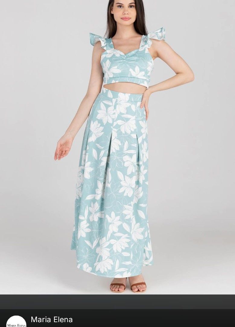 Floral coordinates (Category: Sets or Coordinates) located in Makati City. Submitted by kfcalderon926 (Listing ID 1460208565, Image 1). Description: fits small to medium stretchy fabric seldom used, decluttering MOP: BPI/Gcash/ Gotyme delivery: via Grab or Lalamove ONLY. sf c/o. buyer Location: Makati.