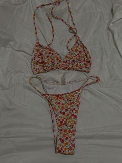 (Category: ) located in . Submitted by _llyy (Listing ID 1460118685, Image 1). Description: .