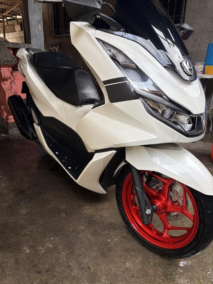 For sale PCX 160 CBS 2023! (Category: Motorbikes for Sale) located in Guagua. Submitted by philip099 (Listing ID 1460242921, Image 3). Description: Registered until August 2027 New tires Honest issue Panel Gauge..