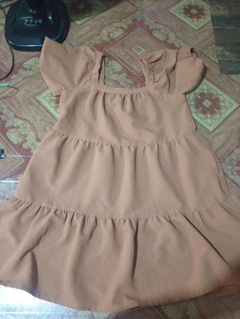 Forme brown dress (Category: Dresses) located in Quezon City. Submitted by purple_haven (Listing ID 1460111944, Image 1). Description: forme brown dress size medium.