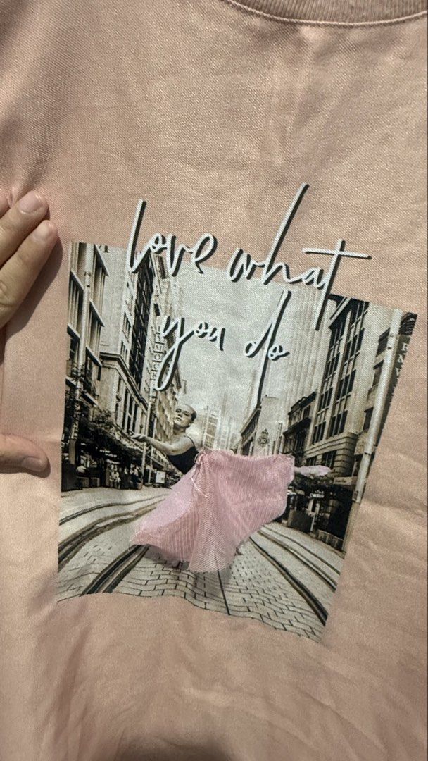 Forme Statement Shirt (Category: Shirts) located in Quezon City. Submitted by dinesaur (Listing ID 1460293868, Image 2). Description: .
