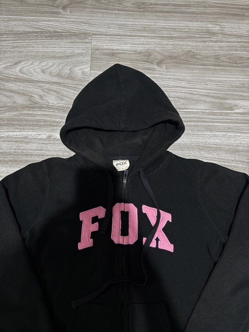 FOX Zip Up Hoodie (wmns) (Category: Coats, Jackets and Outerwear) located in San Jose del Monte. Submitted by 50.50_split (Listing ID 1460189684, Image 2). Description: FOX Zip Up Jacket (womenz) 20x22 (fit to small wms) 9/10 color rate 9/10 condish.