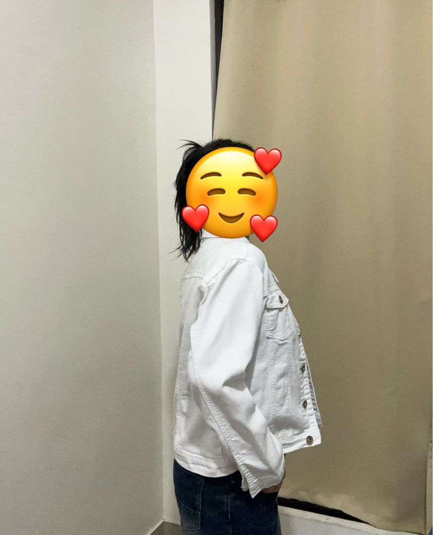 [FREE ITEM] White Denim jacket - White - Large ❗️Read description (Category: Coats, Jackets and Outerwear) located in Manila. Submitted by herr.boutiqu3.2 (Listing ID 1460268176, Image 3). Description: ❗️BUY 1 of the items FOR SALE to get 1 of the free items. Visit profile for both available items for sale and for free. ❗️❗️Note: Measurements when laid flat with small yellow stains /spots due to storage. shud be able to remove duringnlaundry Shou