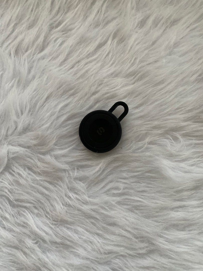 FREE Portable Apple Watch charger (Category: Chargers & Cables) located in Batangas. Submitted by v.ukay (Listing ID 1460179683, Image 2). Description: di siya gumana sa Apple watch ko huhu di ko alam kung sira na talaga battery ng watch or di siya compatible.