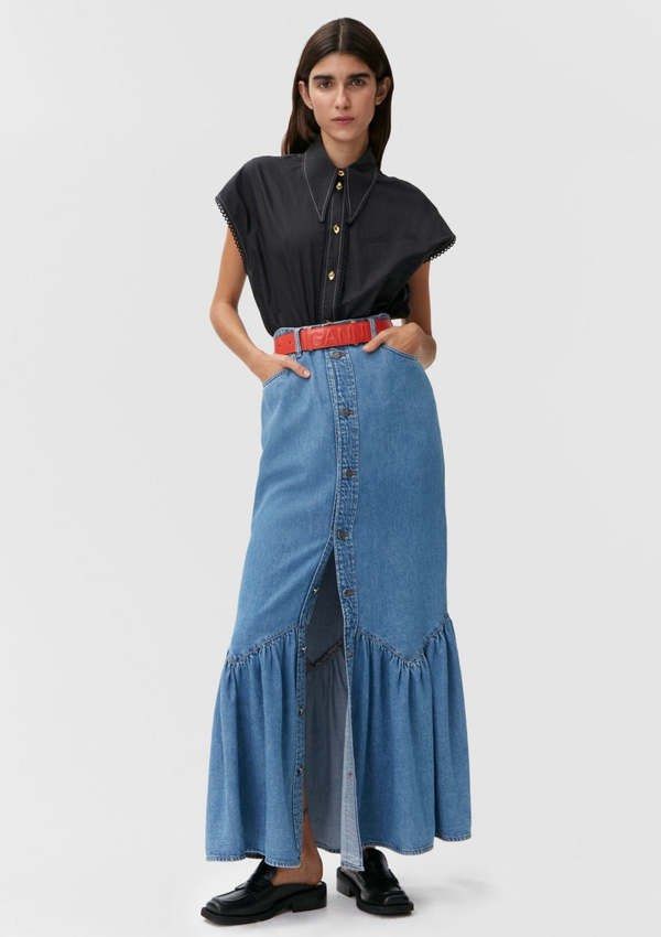 Ganni poplin top (Category: Blouses) located in Tarlac. Submitted by giannisdeclutters4106 (Listing ID 1460160133, Image 3). Description: Good as new Small-medium Gold buttons Retails at $202 (about 12k) .