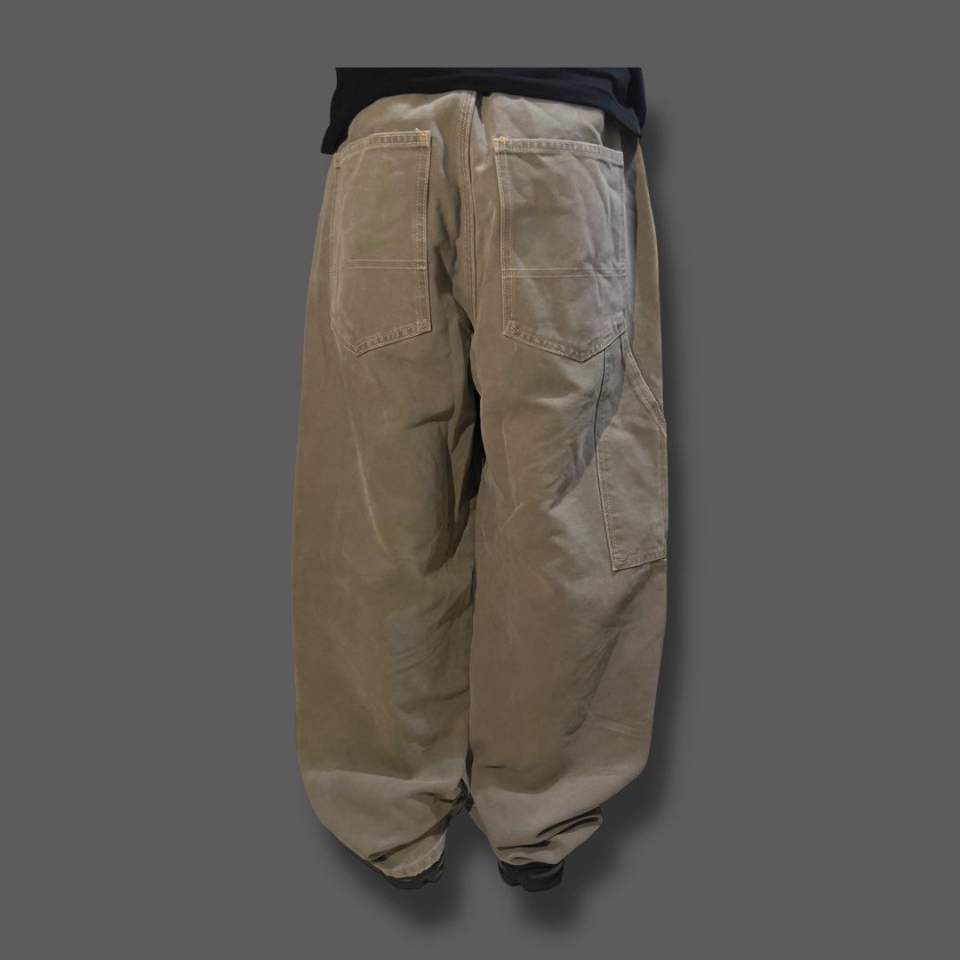 Gap Brown Baggy Carpenter Denim Jeans (Category: Jeans) located in Binangonan. Submitted by solothuggin_ (Listing ID 1460174000, Image 1). Description: Gap Brown Baggy Carpenter Denim Jeans • fitting sits perfectly, beautiful piece • hard denim, high quality heavyweight fabric • pristine condition Waist: 32" Length: 42.5" Thigh: 14" Hem opening: 9" BEFORE: ₱780 free shipping nationwide thru J&T NOW: ₱450 + shipping fee Reminders: 1. Natural room 