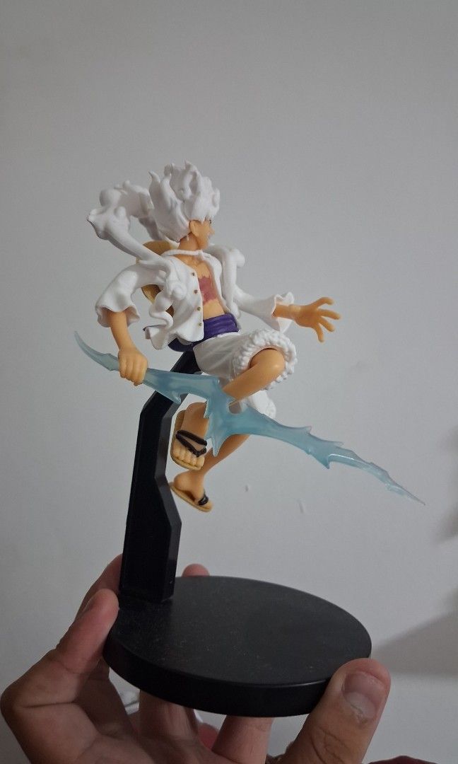 GEAR 5 LUFFY BANPRESTO (Category: Figurines & Statues) located in Manila. Submitted by xarkzz.999 (Listing ID 1460178233, Image 3). Description: NO ISSUE NO BOX.