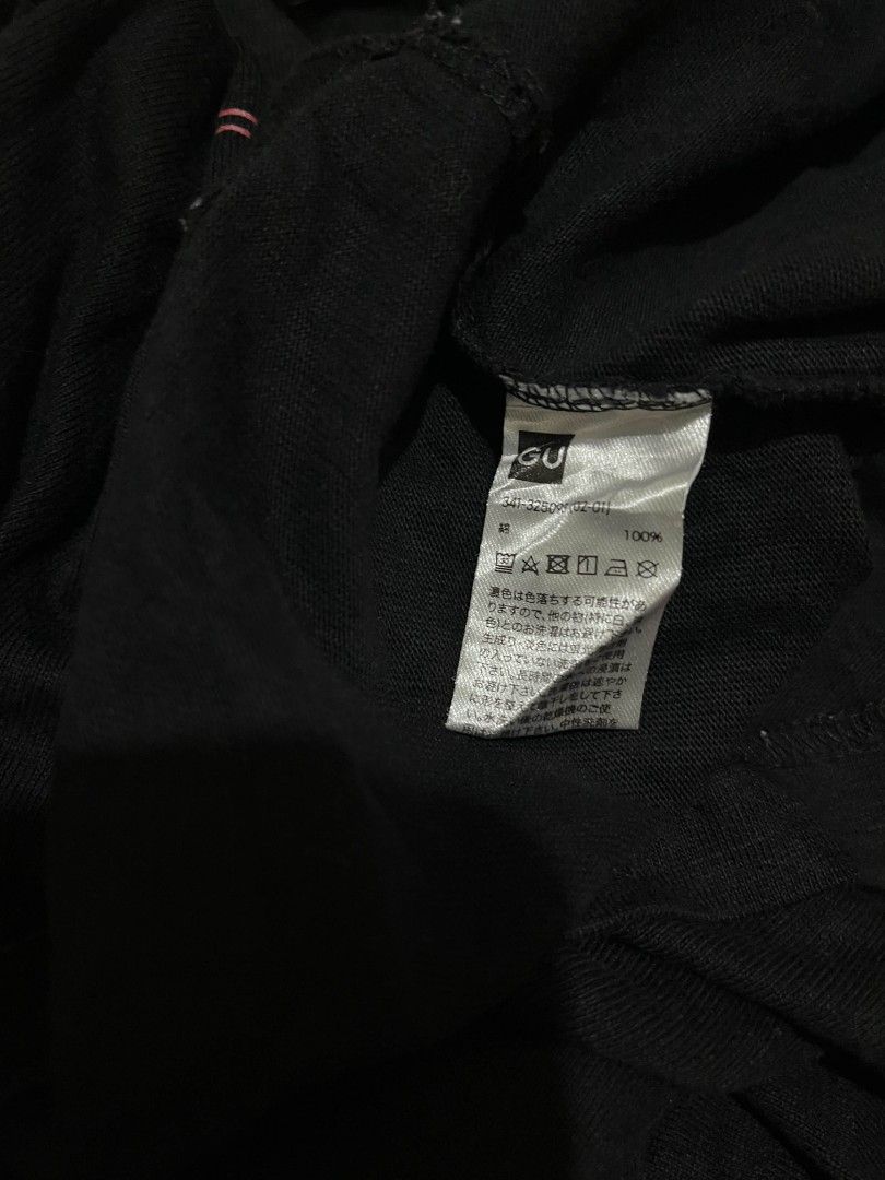 Ghost In A Shell X GU (Category: Tshirts & Polo Shirts ) located in Zamboanga. Submitted by archivist_ (Listing ID 1460286093, Image 3). Description: Size S to M Good condition Se photo for details .