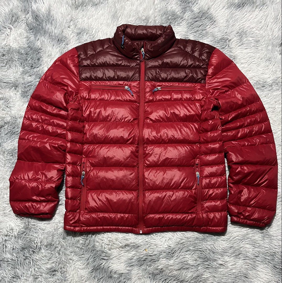 Giordano Down Puffer Jacket (Category: Coats, Jackets and Outerwear) located in Sasmuan (Sexmoan). Submitted by winterclothes.ph (Listing ID 1460162647, Image 1). Description: Giordano Down Puffer Jacket Pocketable hood XL on tag Width 22.5 Length 28 Excellent Condition 1450.