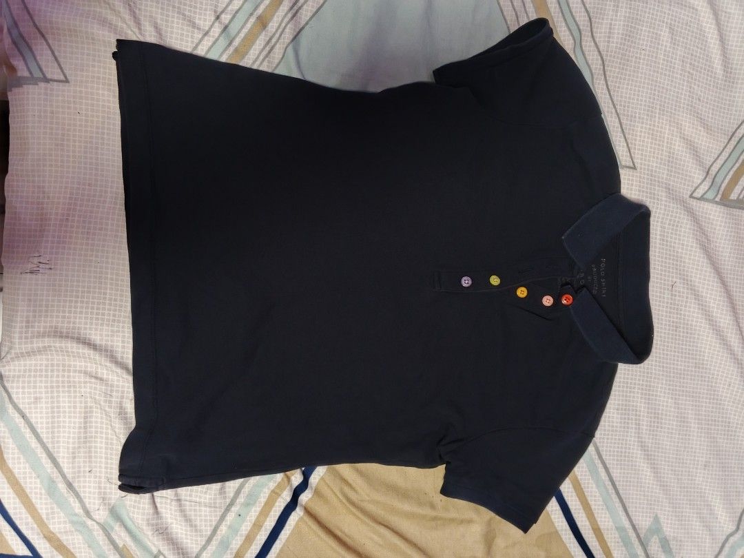Giordano polo shirt (Category: Shirts) located in Manila. Submitted by tererayyybay (Listing ID 1460243266, Image 1). Description: .