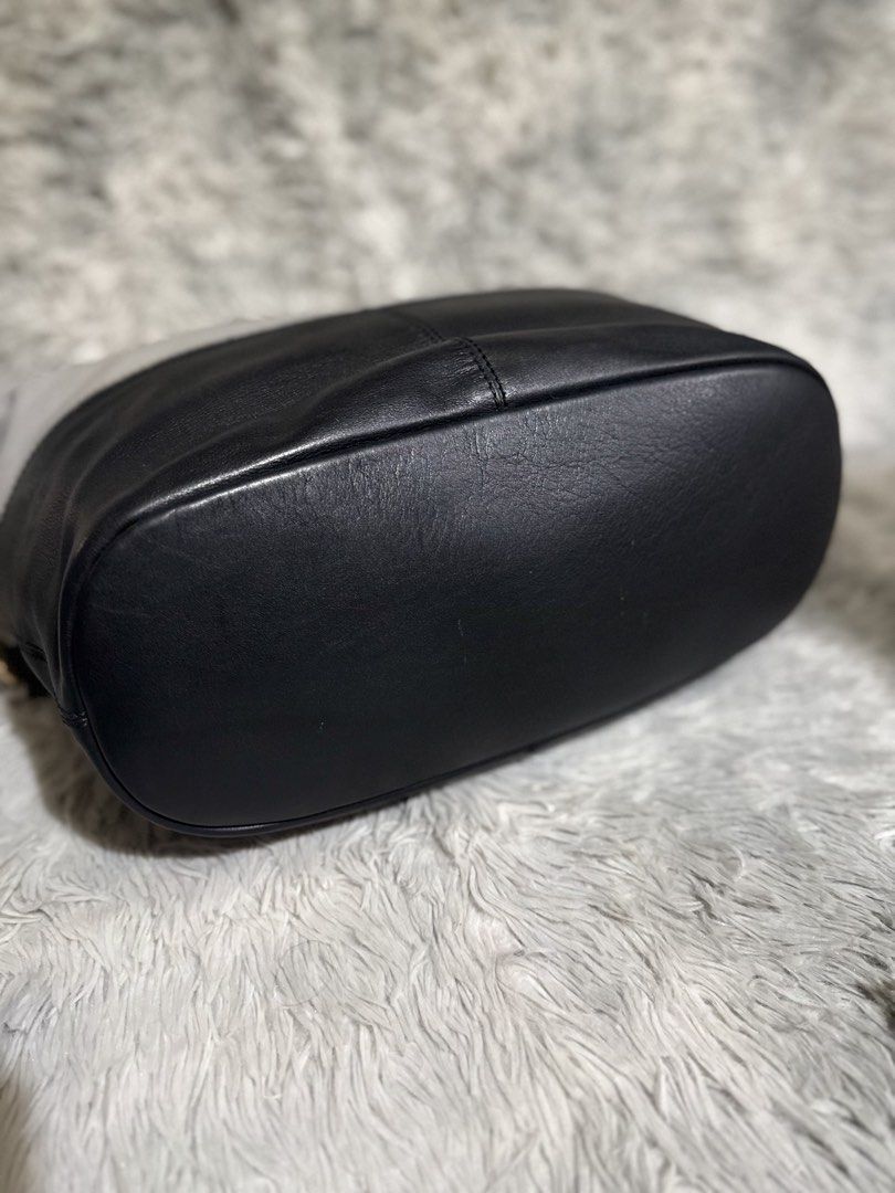 Givenchy Nightingale (Category: Luxury Bags & Wallets) located in Binan City. Submitted by jgca01 (Listing ID 1460184617, Image 3). Description: 100% authentic bi color - gray and black no inclusion signs of used on handles medium size good used condition money back if proven fake by authorized authenticator +sf or lalamove fee.