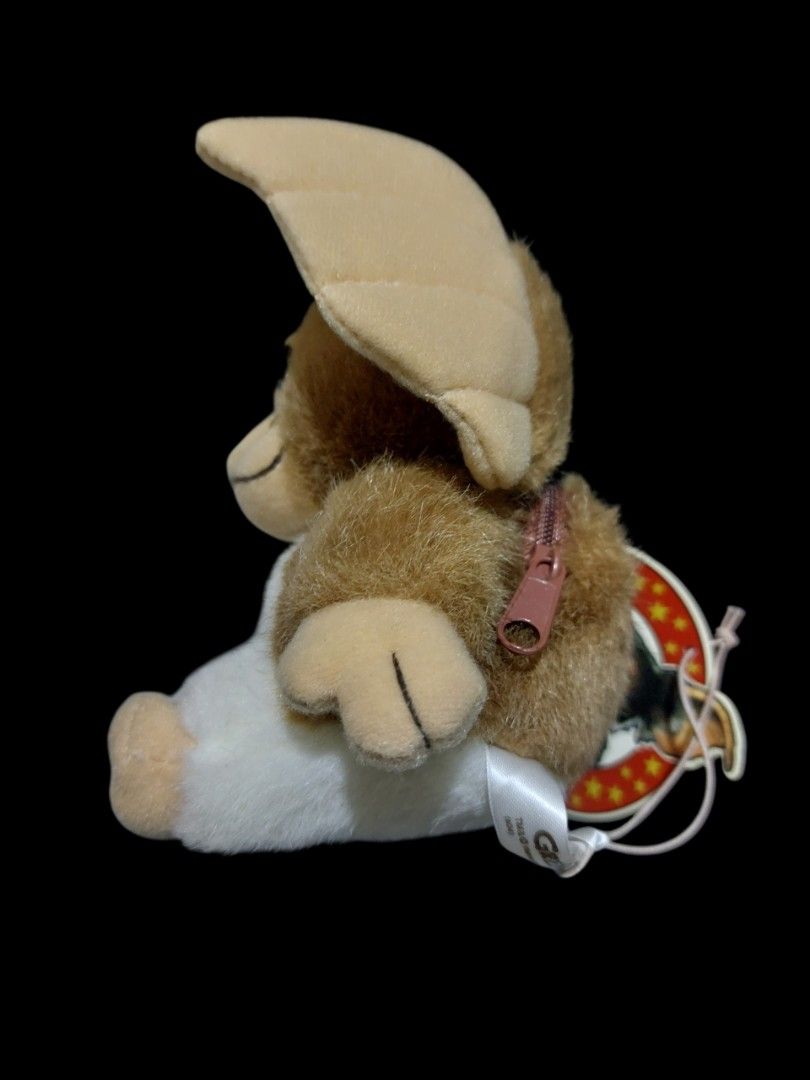 Gremlins Gizmo Plush Coin Purse (Category: Plushies & Soft Toys) located in Navotas City. Submitted by sanrio_galore (Listing ID 1460294648, Image 3). Description: ■officially licensed and manufactured by the highly regarded Japanese toy company JUN Planning Co., INC. ■2004 release ■Sold as is. ■Please note that they have been preserved indefinitely and are sold for collection purposes only. Kindly manage your expectations and see all photos prov