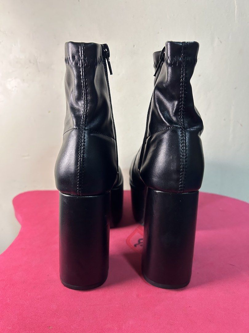 GRL 4" Heels Ankle Boots (Category: Boots) located in Quezon City. Submitted by jjsurplus_23 (Listing ID 1460236433, Image 3). Description: 22-22.5cm insole .
