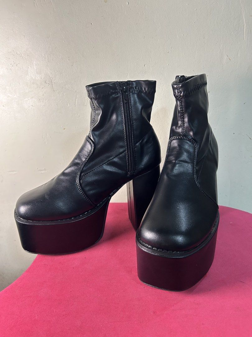 GRL 4" Heels Ankle Boots (Category: Boots) located in Quezon City. Submitted by jjsurplus_23 (Listing ID 1460236433, Image 1). Description: 22-22.5cm insole .