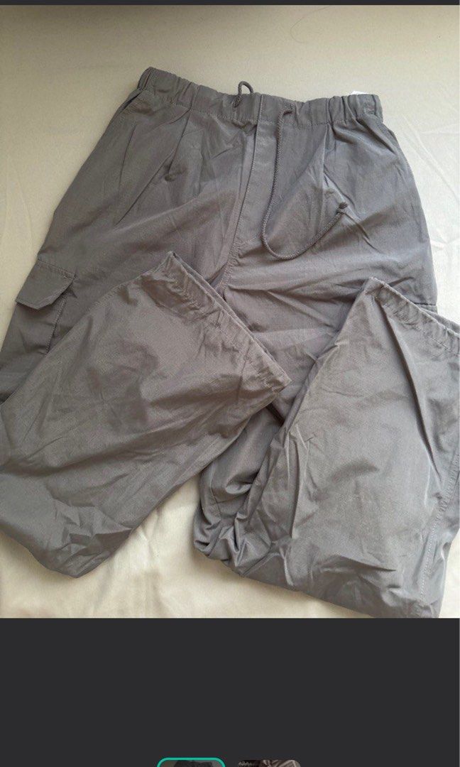 RUSH GU gray cargo pants (Category: Other Bottoms) located in Manila. Submitted by matchacoded (Listing ID 1460216703, Image 1). Description: bought this on carou but its highwaist pala. didnt like the fit as i want a low rise. looks cute tho! and in good condition.