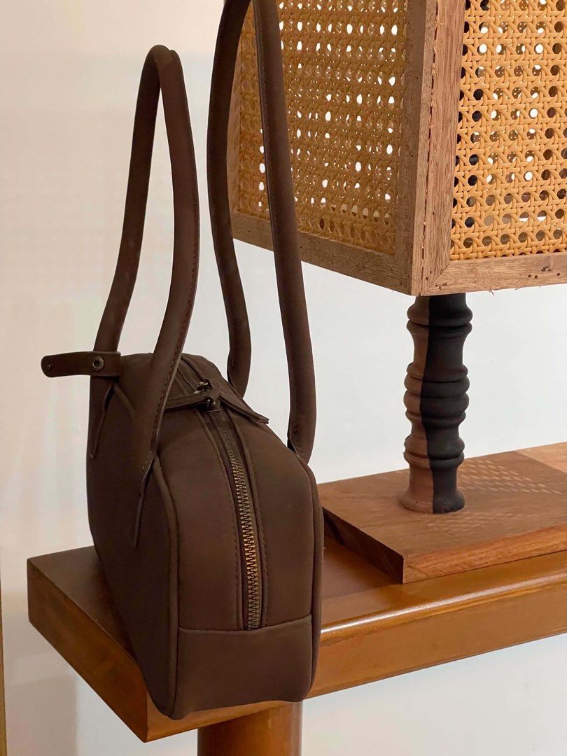 GU Wide Boston Bag in Suede (Category: Shoulder Bags) located in Quezon City. Submitted by _prelovedbykimcruz (Listing ID 1460121071, Image 3). Description: Hi, selling my pre- loved GU bag for only 750! Message me ❣️.