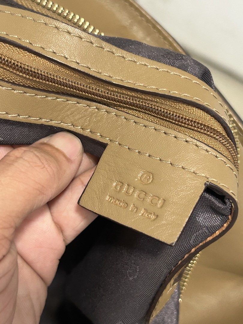 Gucci GG monogram canvas tote bag (Category: Luxury Bags & Wallets) located in Bacolod City. Submitted by fyceee (Listing ID 1460201892, Image 3). Description: Gucci GG monogram canvas tote bag Rank B Please Dm Me Direct 🙂.
