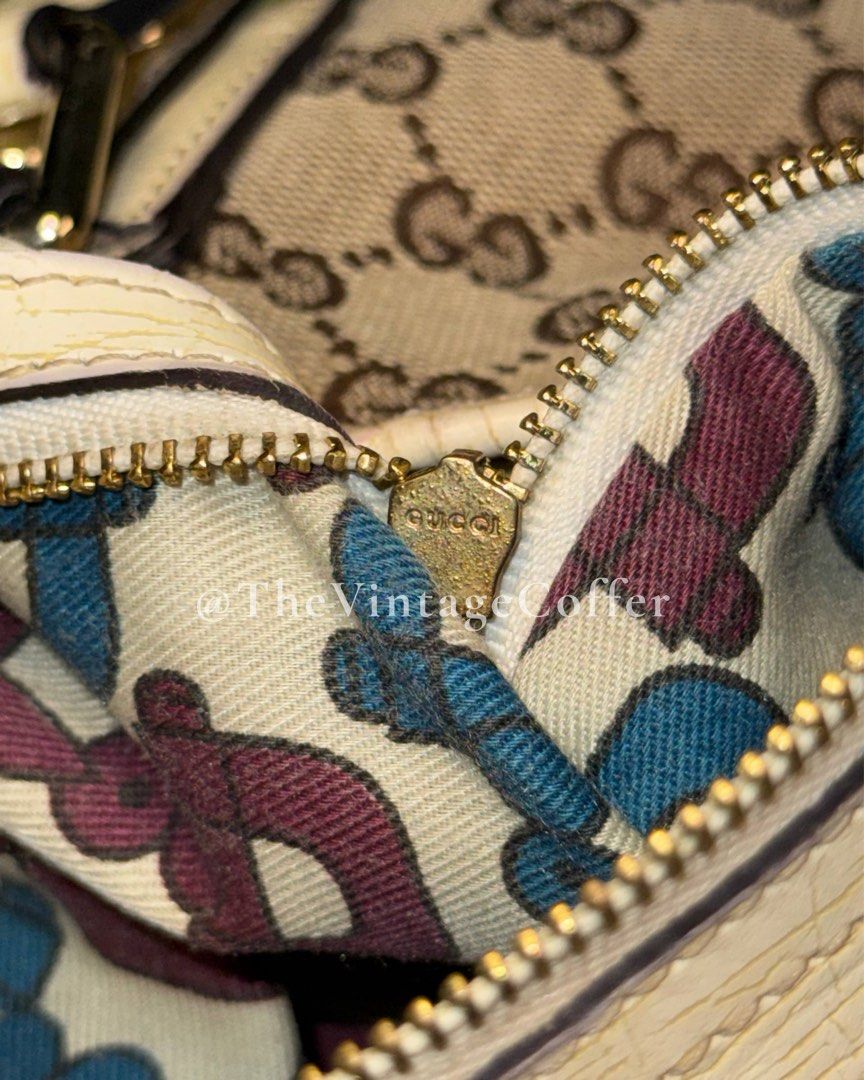 GUCCI Jolicoeur (Category: Luxury Bags & Wallets) located in Taguig. Submitted by thevintagecoffer (Listing ID 1460213244, Image 3). Description: AUTHENTIC & VINTAGE, NO ISSUES AT ALL.