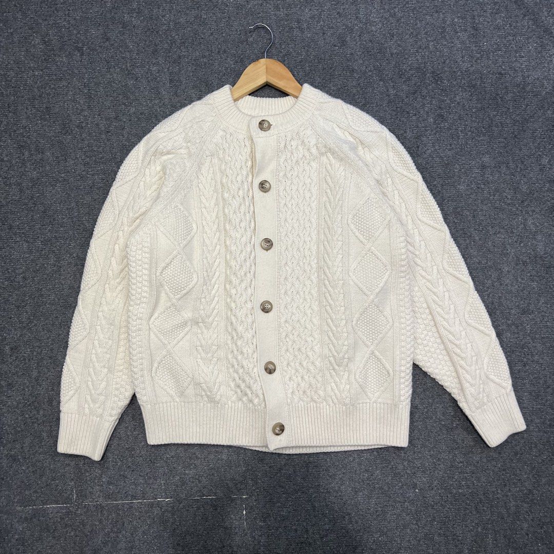 GU/Uniqlo Cable Knit Cardigan (Category: Coats, Jackets and Outerwear) located in Baguio. Submitted by reworn.clo (Listing ID 1460220236, Image 3). Description: GU/Uniqlo Cable Knit Cardigan Excellent condition Width 22. Length 26-27 Medium on tag 1180🤝.
